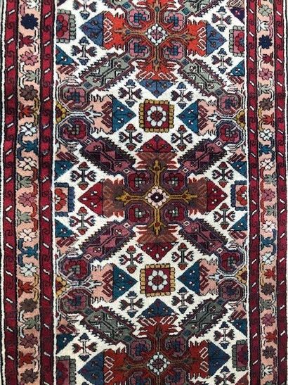 null Fine Gallery DAGHESTAN Russia About 1965/70 Dimensions. 320 x 080 cm Technical...