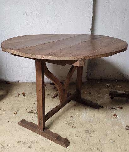 VINE GROWER'S TABLE in fruitwood and poplar...