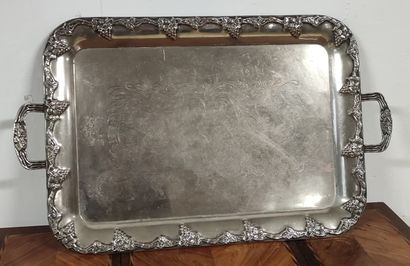  Tray with silver plated handles decorated with pampers. 19th century Length : 65,4...