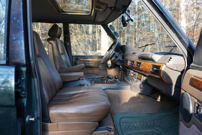 1993 LAND ROVER RANGE ROVER 4,2 LES Serial number SALLHBM34KA635142

French Title

The...