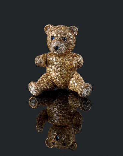 null EXCEPTIONNEL PENDENTIF "Teddy" représentant un ourson entièrement articulé pavé...