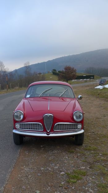 1961 ALFA ROMEO GIULIETTA SPRINT 1300 51600 km au compteur, pompe à essence, carburateur

Weber...