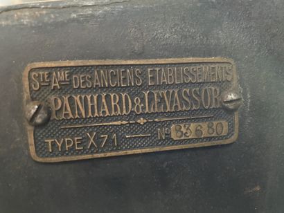 PANHARD sans soupapes X71 berline Panhard X 71 Long Travelling Sedan from 1938 

Serial...