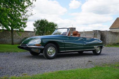 1968 CITROËN DS 21M CABRIOLET Série 4488583

Moteur 0662025416 DY3

Carte grise française





En...