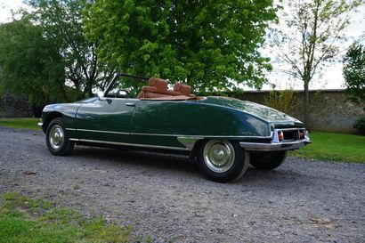 1968 CITROËN DS 21M CABRIOLET Série 4488583

Moteur 0662025416 DY3

Carte grise française





En...