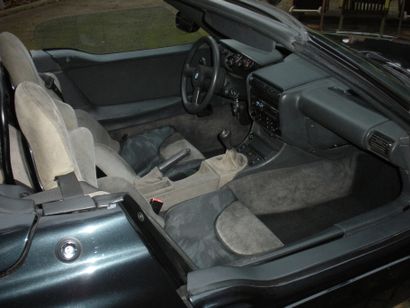 1989 BMW Z1 86868 km original

Technical control OK

French collector's car



This...
