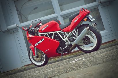 1991 Ducati 900 SS Super sportive des années 90 Côte montante Machine à émotions...