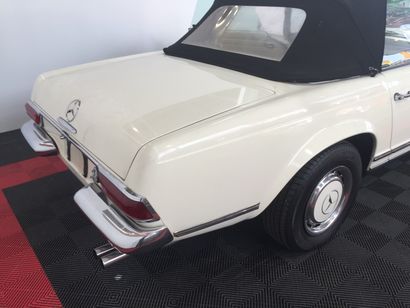 1968 MERCEDES-BENZ 250SL PAGODE Chassis N° 113043 12 7

US documents and customs...