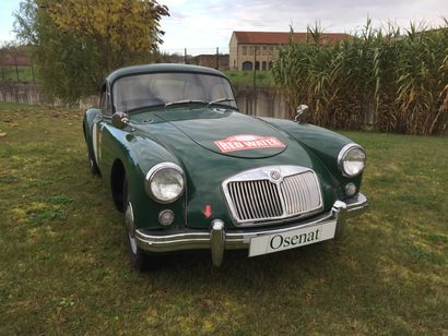 1958 MG A coupé N° HMK4331936

Très belle MG en British Racing Green

Avec dossier...