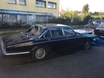 Jaguar XJ 6 + Jaguar XJ 12 A restaurer ou pour pièces