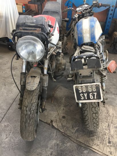 2 motos Suzuki GSX 1100 Une n° 524298 immatriculée 9868 SY 67 
Une n° 713-102398...