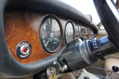 1968 JAGUAR 420 Serial number PIF25414DN

Delivered new in France

Rare manual gearbox...