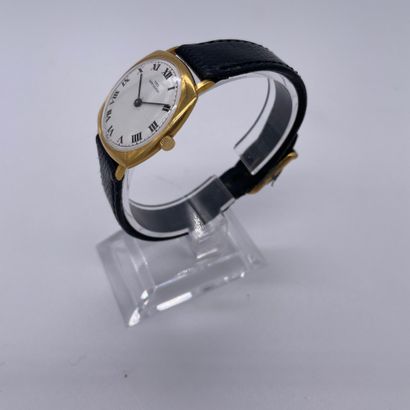 null YVES SAINT-LAURENT VERS 1960. Réf : 2511G. Montre bracelet en or jaune 750/1000....