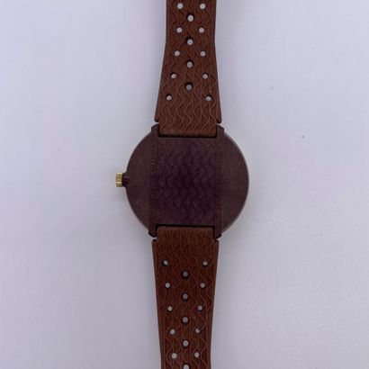 null TISSOT SIDERAL. VERS 1970. Montre bracelet en acier et fibre de verre. Cadran...