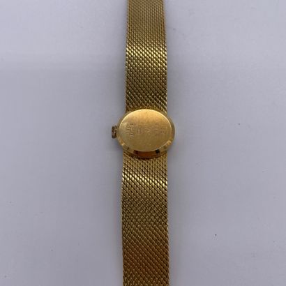null CONSUL AROUND 1940. Ref : 542849. Ladies' watch in yellow gold 750/1000. Oval...