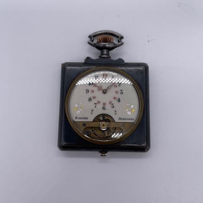 null 8-DAY WEEK CIRCA 1900. Square steel pocket watch. White dial, painted Arabic...