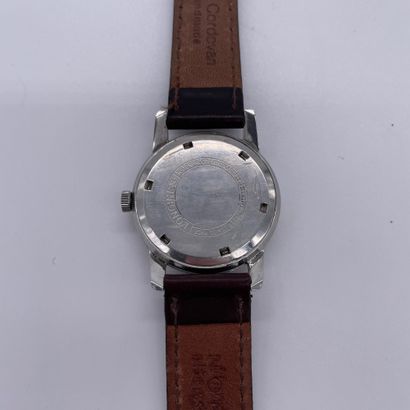null LONGINES CIRCA 1970. Ref : 7272 3. stainless steel city watch. White dial signed,...