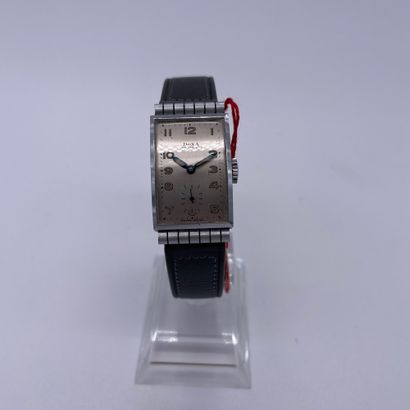 null DOXA DECORATIVE ARTS NOS CIRCA 1930. Ref : 4471826. Steel bracelet watch. New...