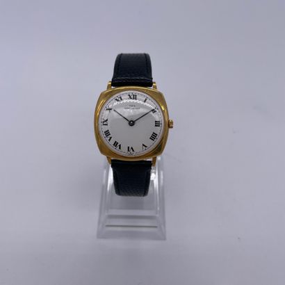 null YVES SAINT-LAURENT CIRCA 1960. Ref : 2511G. Yellow gold bracelet watch 750/1000....