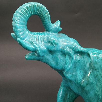 null JACQUES R.

L'élephant

Sculpture en céramique turquoise signée sous le ventre.

Haut...