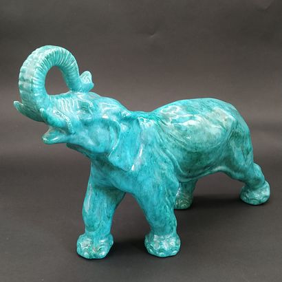 null JACQUES R.

L'élephant

Sculpture en céramique turquoise signée sous le ventre.

Haut...