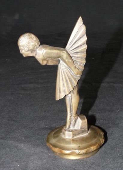 null BALLERINE. Mascotte en bronze signée Charles, France 1930-1935. Haut 120 mm....