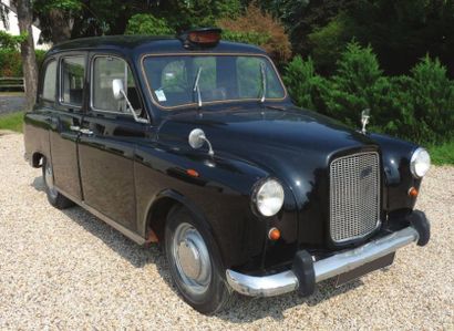 1970 AUSTIN «Taxi londonien» La seconde guerre mondiale a dévasté le secteur des...