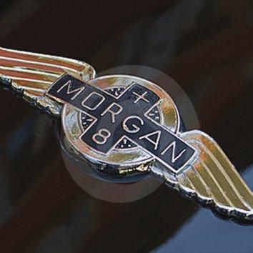 1960 MORGAN Plus 4 Drop Head Coupe La première Morgan avec 4 roues a été lancée en...