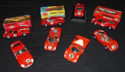 FERRARI Lot comprenant 8 miniatures au 1/43e de marques Solido, Mercury et Corgi...