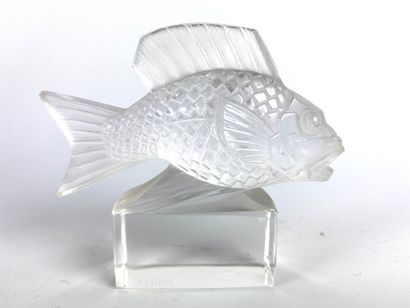 null R.LALIQUE Sculpture de poisson en cristal, H : 8 cm (minime éclat sur un co...