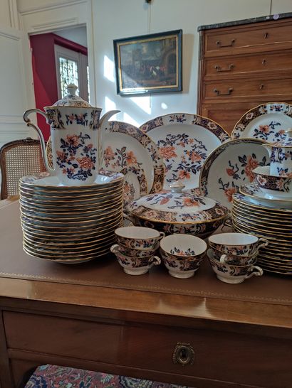 null BERNARDAUD Limoges porcelain dinner service model "Canton" including: - 18 large...