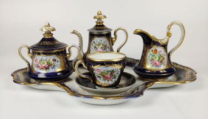 null SEVRES (in the taste of) Tea service said cabaret in blue and gold porcelain...