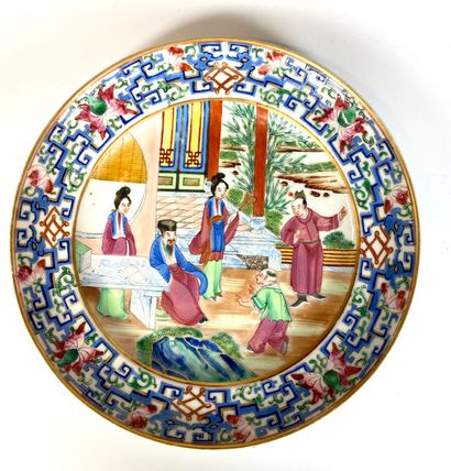 null CHINE Douze assiettes en porcelaine dépareillées (Canton, Compagnie des Indes...)...