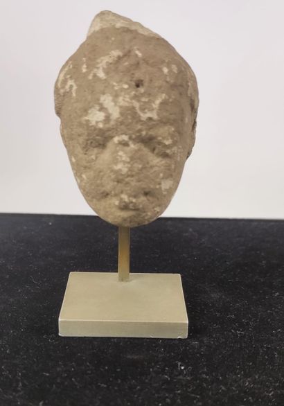 null ANCIENT HEAD in stone Height without the base : 6,5 cm