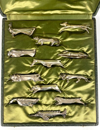 null GALLIA Twelve animal knife holders in silver plated metal Original box About...