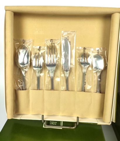 null CHRISTOFLE Silver-plated metal set net model including : 12 small spoons 12...