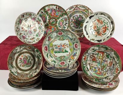 null CHINA Set of twenty plates in Canton porcelain and various. Late 19th century...