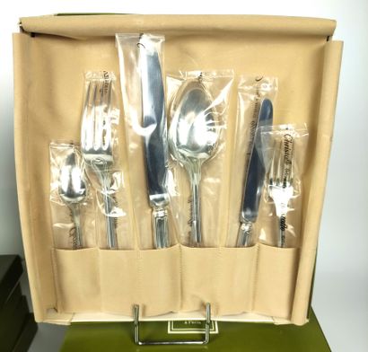 null CHRISTOFLE Silver-plated metal set net model including : 12 small spoons 12...
