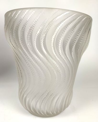 René LALIQUE (1860-1945) Vase 