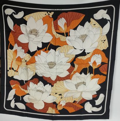 null HERMES Silk scarf "Lotus flowers" stains, folds