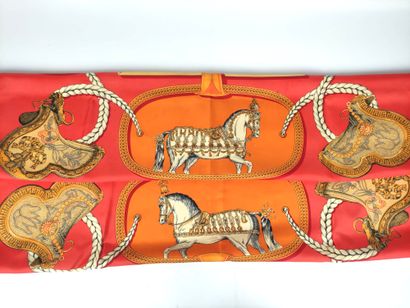 null HERMES Silk scarf model "Grand Apparat" Box. Stains.