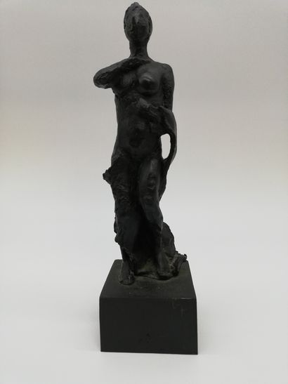 null Paul Guiramand (1926-2007)

Déesse

Sculpture en bronze 

Signé et numéroté...