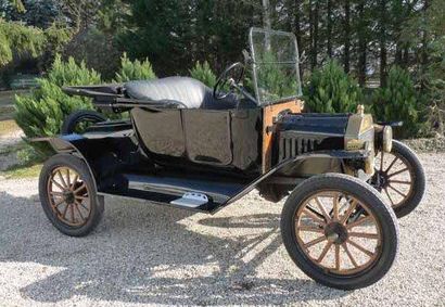 1914 FORD T Runabout. La Ford T fut désignée voiture la plus importante du XXe siècle...