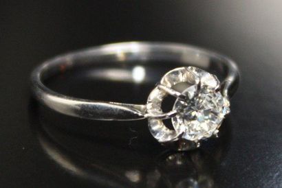 null BAGUE SOLITAIRE en or gris ornée d'un diamant de taille ancienne (env. 1 carat)....
