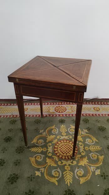 Louis XVI style JEUX MOUCHOIR TABLE 
in wood...