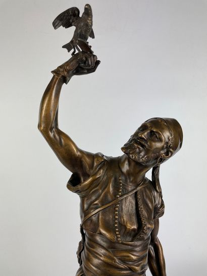 null Pierre-Jules MENE (1810 – 1879) Le fauconnier arabe Bronze à patine brune signé...
