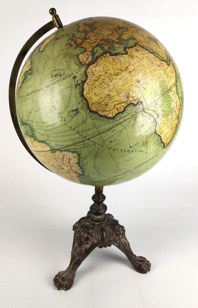 null GLOBE terrestre par Lebegue, vers 1870. Haut : 58 cm (chocs)