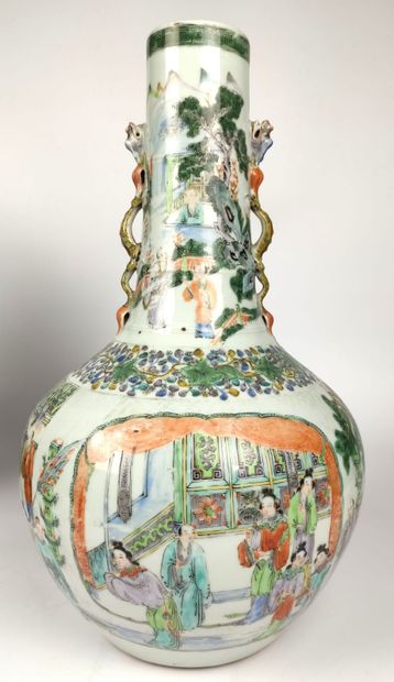 CHINA Tianqiuping porcelain vase with green...