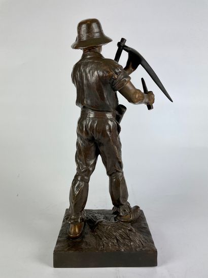 null Henri Louis LEVASSEUR (1853 - 1934) The reaper Bronze with brown patina, signed...