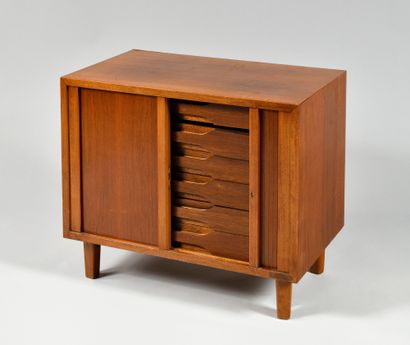 SCANDINAVE WORK OF THE 1960's Cubic mahogany...